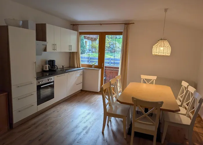 Neustift Near Stubai Lift Апартаменти Нойштіфт-ім-Штубайталь